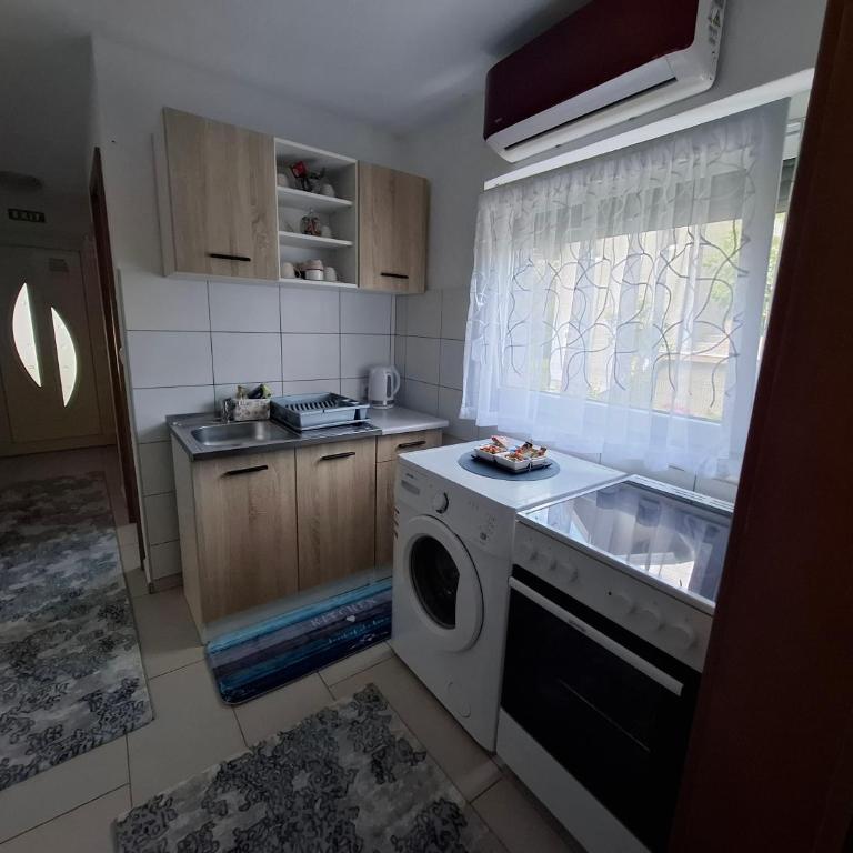 Apartman Mint - Two-Bedroom Apartment - 12