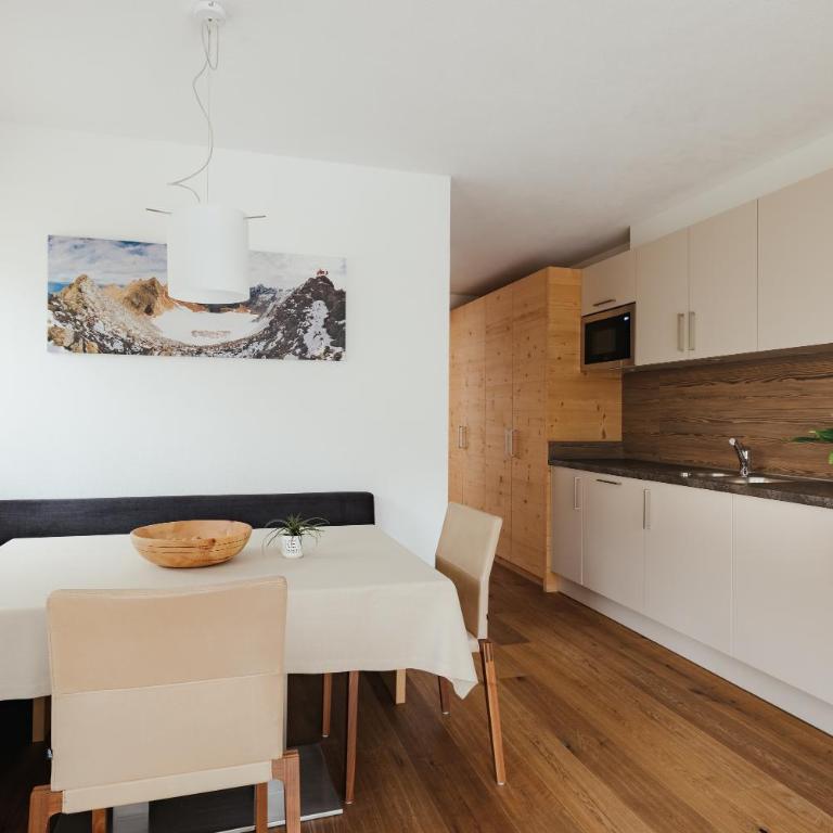 Untermairhof Appartment Residence - One-Bedroom Apartment with Terrace - 8