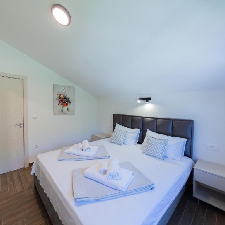 Villa Goranovic - Villa - 33