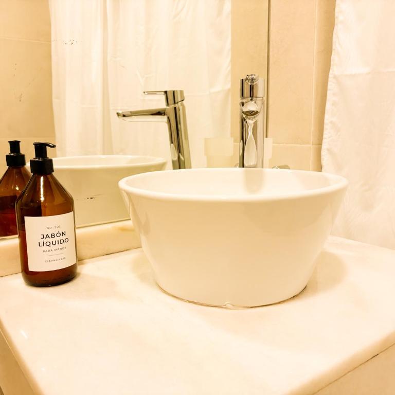 Centrico, IDEAL PARA CONOCER LA CIUDAD, VISTA PANORAMICA, con Piscina Y SEGURIDAD 24HS - Apartamento Superior con vistas a la ciudad - 48