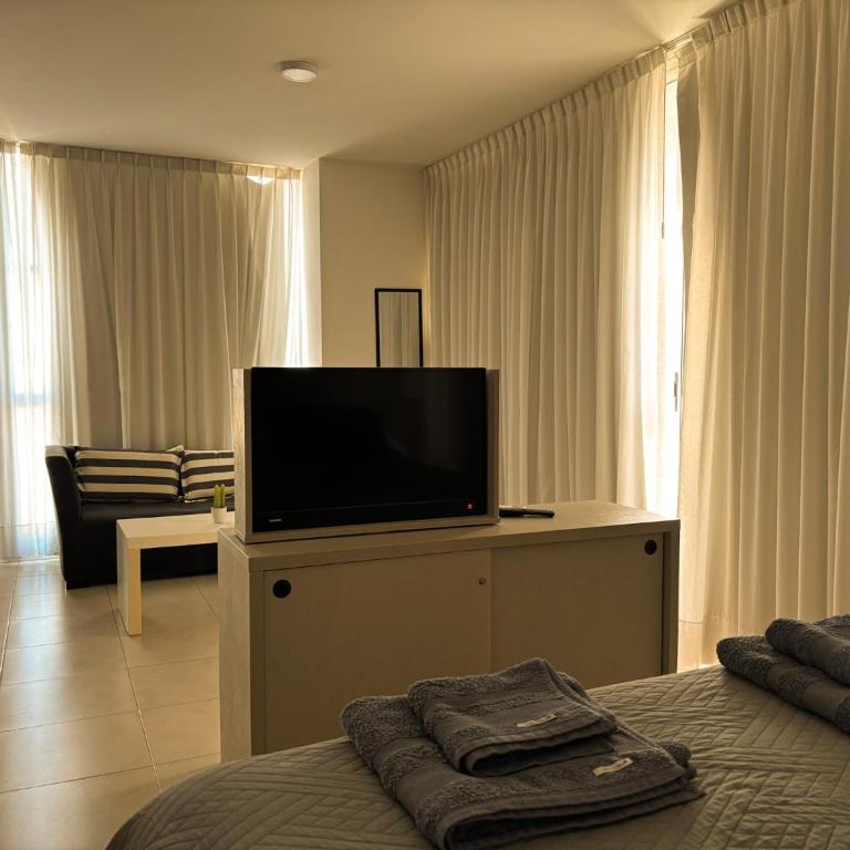 Centrico, IDEAL PARA CONOCER LA CIUDAD, VISTA PANORAMICA, con Piscina Y SEGURIDAD 24HS - Apartamento Superior con vistas a la ciudad - 39