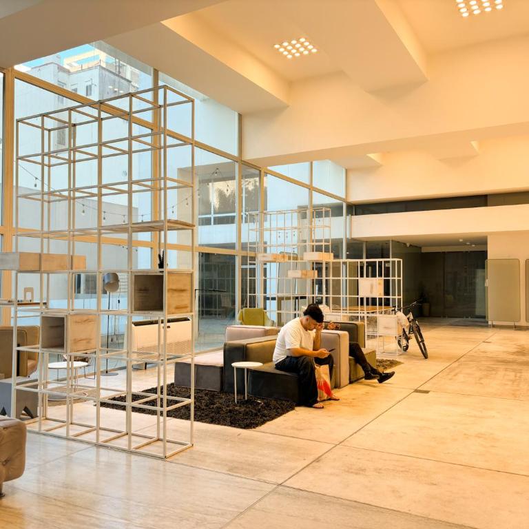Centrico, IDEAL PARA CONOCER LA CIUDAD, VISTA PANORAMICA, con Piscina Y SEGURIDAD 24HS - Apartamento Superior con vistas a la ciudad - 57