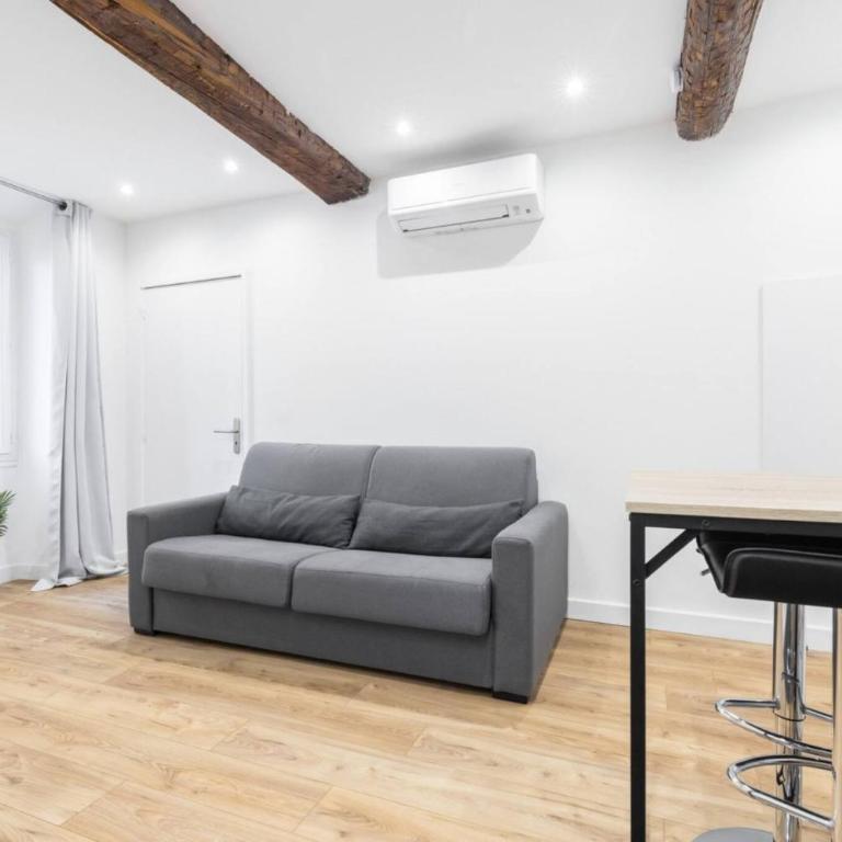Charmant petit 2 pieces dans la vieille ville - Appartement - 7