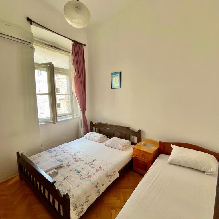 Private room Shared bathroom and kitchen - Triple Room with Shared Bathroom - 2