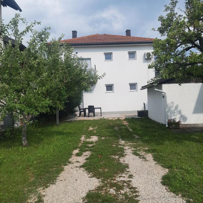 Apartments White House Bihac - Two-Bedroom Apartment - 6