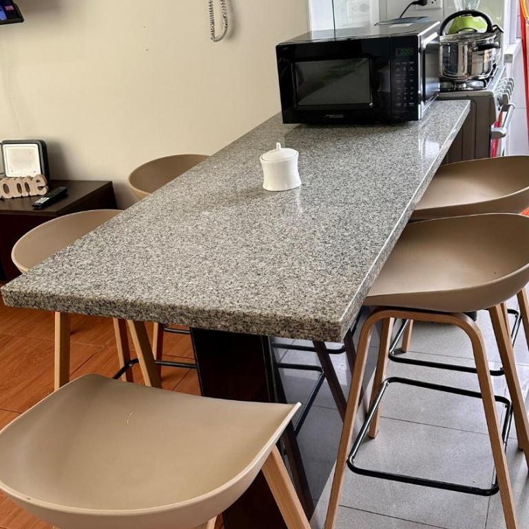 Hermoso Departamento Frente al Escuela de Oficiales de La policia - Three-Bedroom Apartment - 4