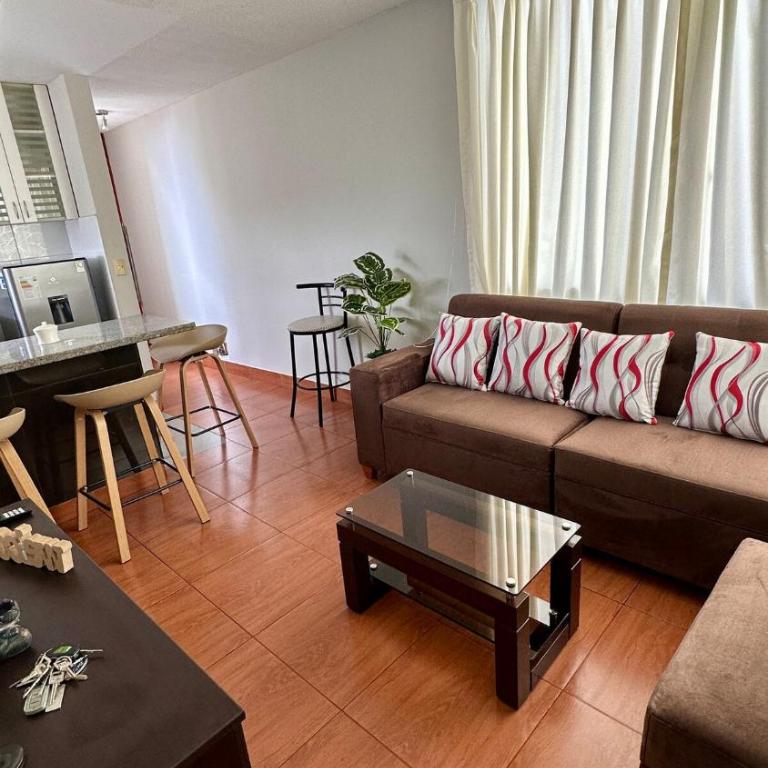Hermoso Departamento Frente al Escuela de Oficiales de La policia - Three-Bedroom Apartment - 13