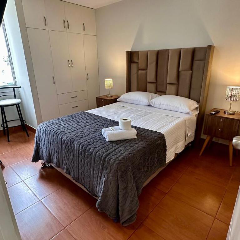 Hermoso Departamento Frente al Escuela de Oficiales de La policia - Three-Bedroom Apartment - 14