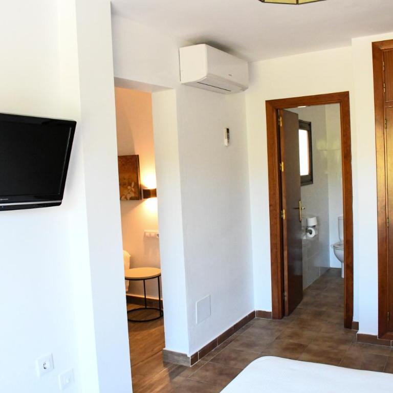La Codorniz - Habitación Triple con balcón - 5