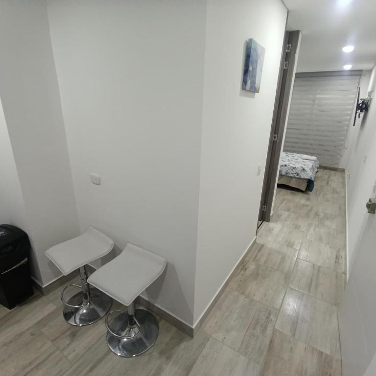 Apartaestudio amoblado, Edificio Avanzzare T2-301 - Apartamento de 1 dormitorio - 2