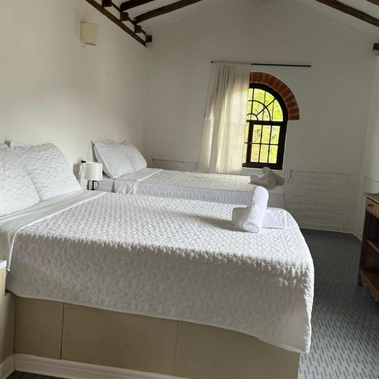 Hotel Montelux - Standard Family Room - 3