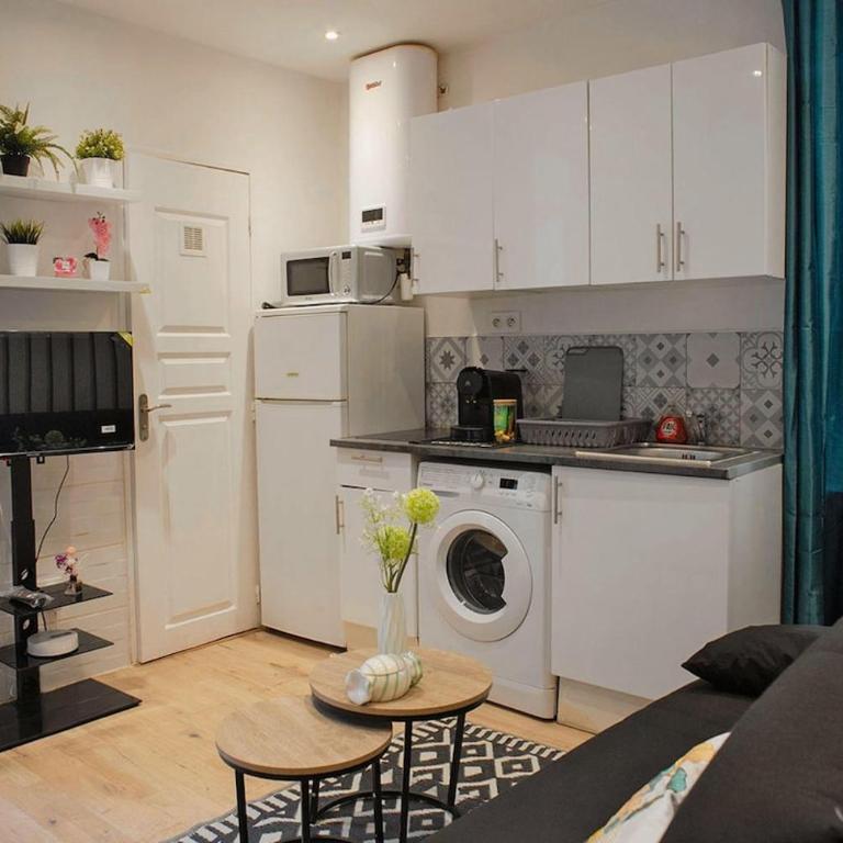 Nice studio with a terrace - Apartment mit 1 Schlafzimmer - 15