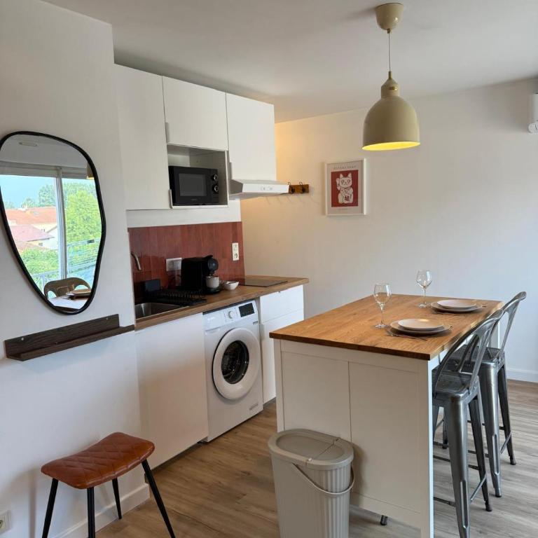 Suite Ô Maé proche Village Outlet - Aéroport - St-Quentin-Fallavier - Appartement 2 Chambres - 1