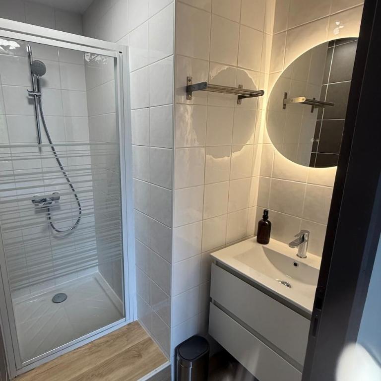 Suite Ô Maé proche Village Outlet - Aéroport - St-Quentin-Fallavier - Appartement 2 Chambres - 13