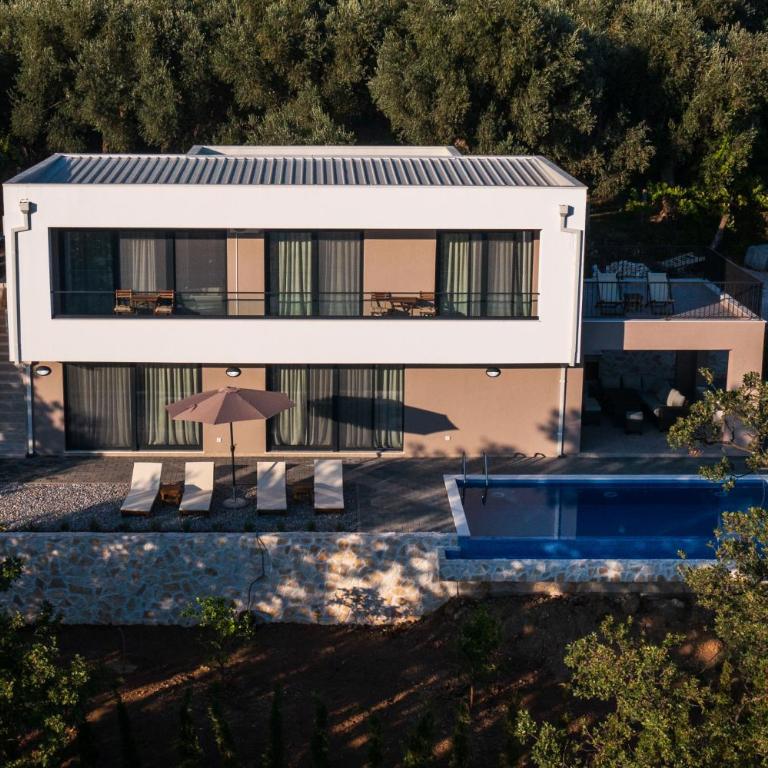 Villa Amara -Luxury Villa with Private Pool & Hot Tub - Three-Bedroom Villa - 9