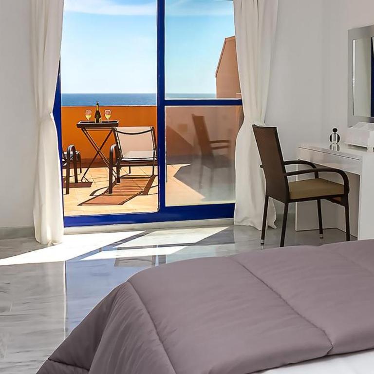 Spectacular Sea View Duplex - near Duquesea port, Manilva - Apartamento de 3 dormitorios - 32