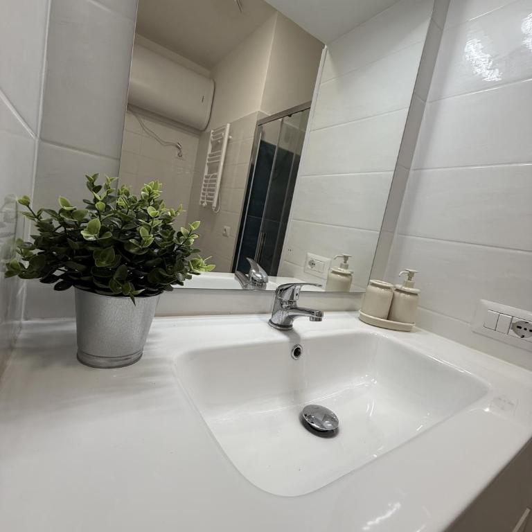 ROMA quartiere san giovanni nest love a 1500 mt dal colosseo - Casa con 1 Camera da Letto - 14