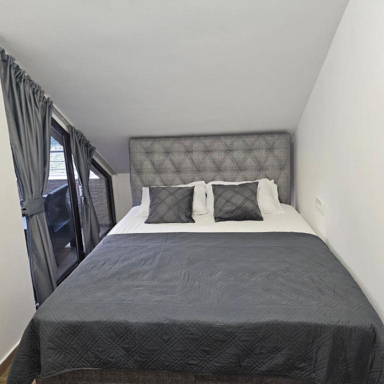 Apartmani Nikic -Tivat - Apartman s 1 Spavaćom Sobom i Pogledom na More - 11