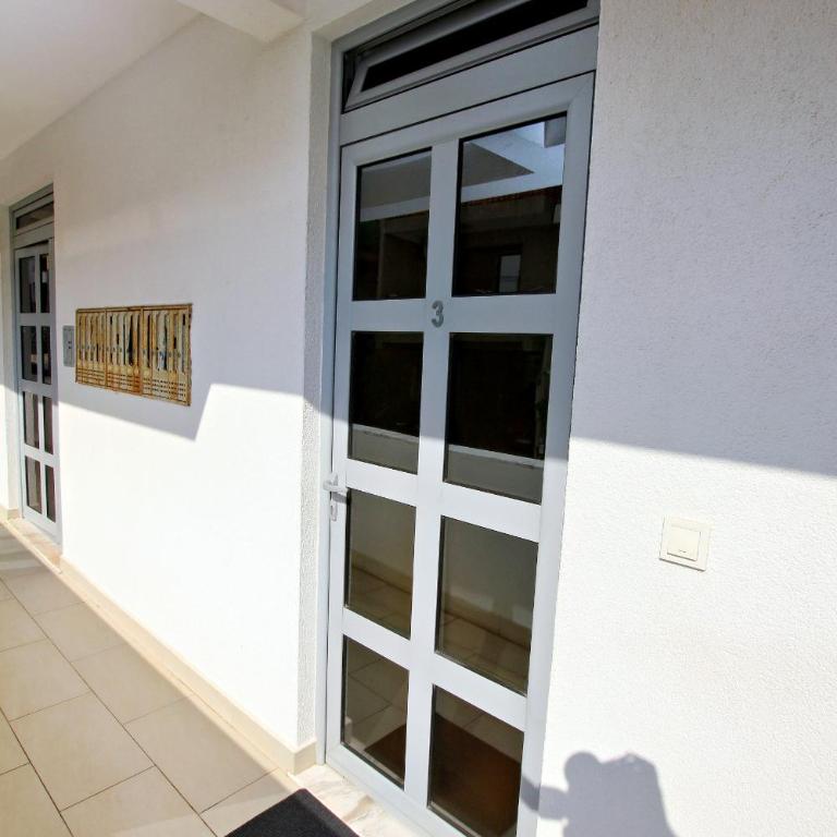 Apartmani Tajra Veliki Pijesak - Studio with Terrace - 5
