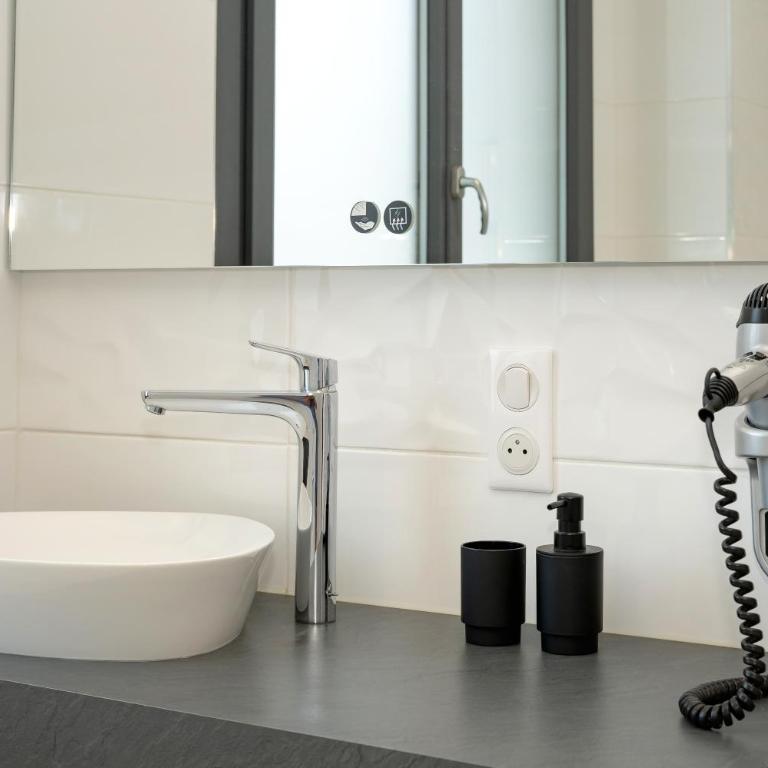La Porte des Alpes chambres d'hôtes - Chambre Double Deluxe avec Baignoire - 23