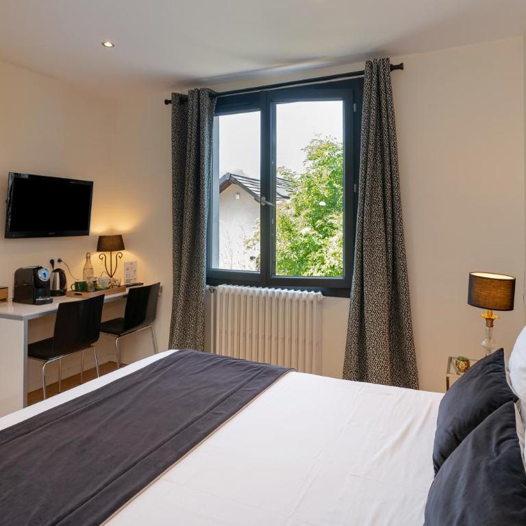 La Porte des Alpes chambres d'hôtes - Chambre Double Deluxe avec Baignoire - 1