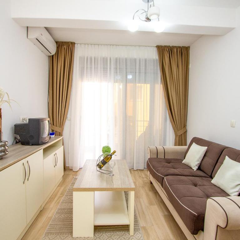 Apartmani Tajra Veliki Pijesak - Studio with Terrace - 10