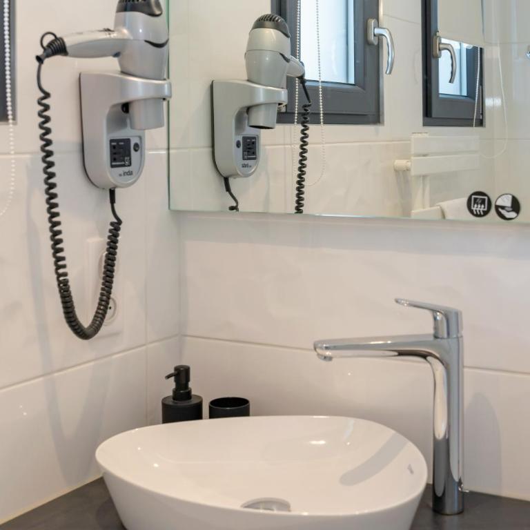 La Porte des Alpes chambres d'hôtes - Chambre Double avec Salle de Bains Privative - 22
