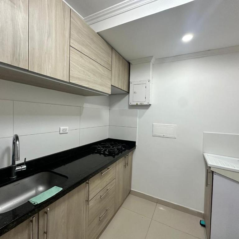 Hermoso Apartamento en Cartagena - Three-Bedroom Apartment - 9