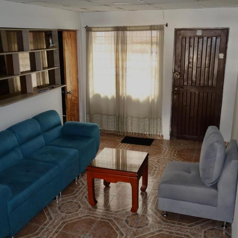 Casa PRIVADA en Manizales Exclusiva y cómoda totalmente equipada Contiguo a la Monumental Plaza de toros, Cerca al Mirador de Chipre y al centro histórico de la ciudad - Casa de 6 dormitorios - 10