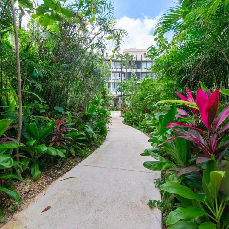 Stylish Loft with Pool Access - Apartamento - 32