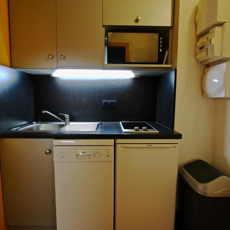 Studio 27m² avec balcon et piscine à Chamrousse - FR-1-549-152 - Studio - 4