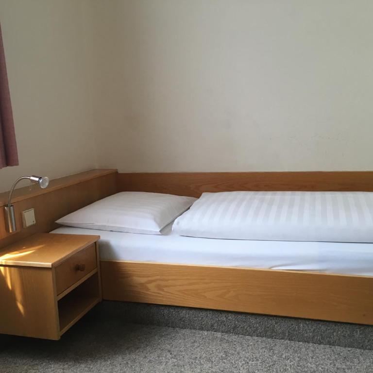 Arona Rooms - Einzelzimmer mit eigenem Bad - 2