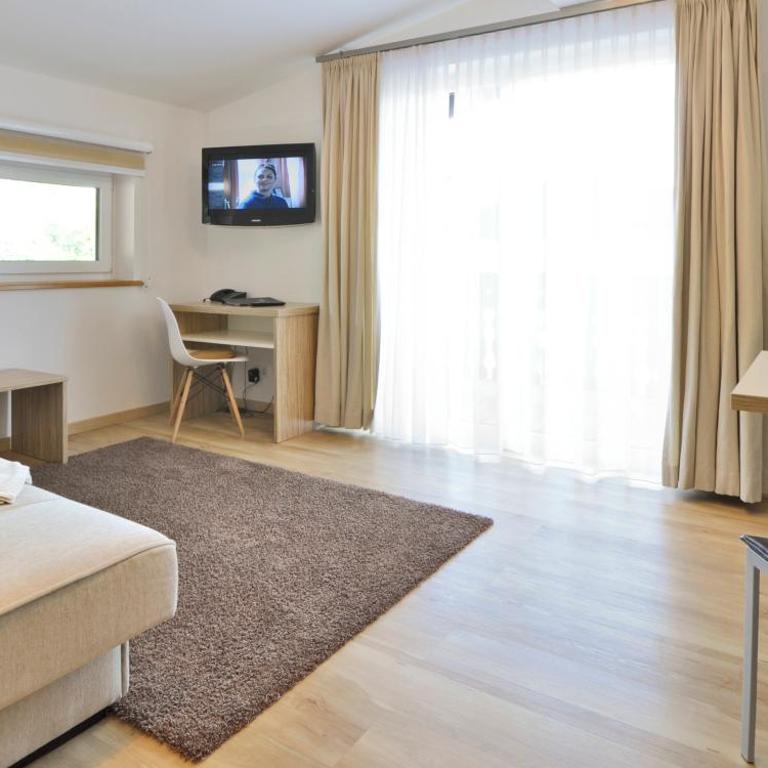 Hotel Garni Wurzer - Apartment mit Balkon - 2