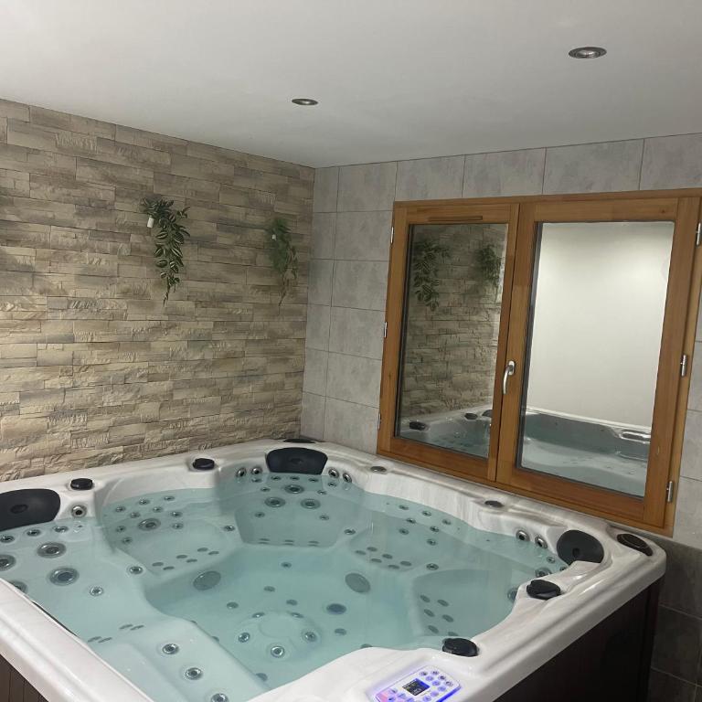 L'improbable, Spa, Netflix, Wifi, 500 m du centre historique - Appartement 3 Chambres - 9