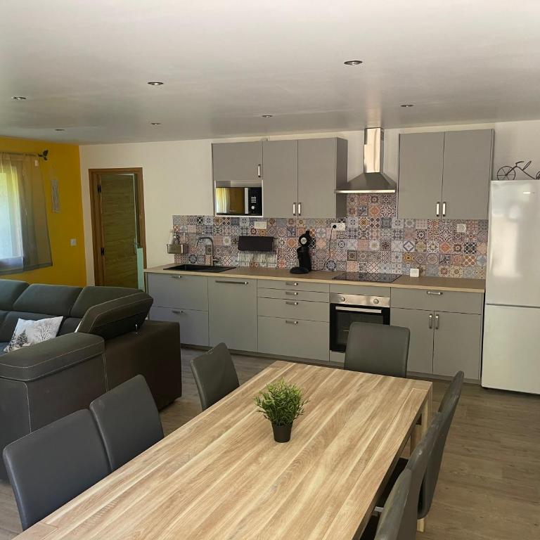 L'improbable, Spa, Netflix, Wifi, 500 m du centre historique - Appartement 3 Chambres - 2