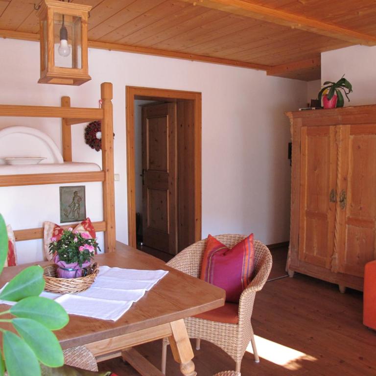 Gästehaus Bergstüberl - Superior Apartment mit 2 Schlafzimmern - 16