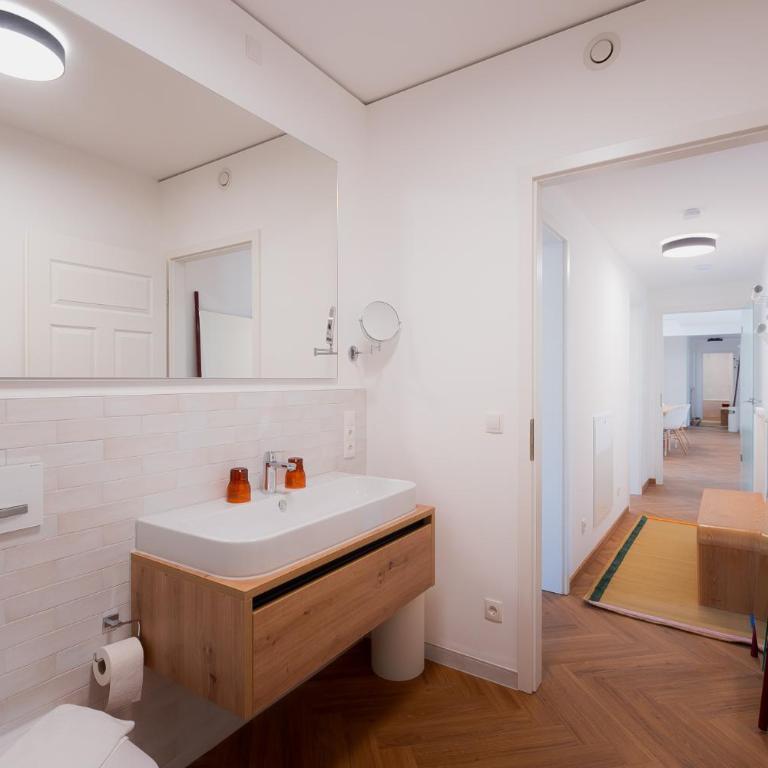 Alpine Apartements Maximilian Berchtesgaden - Apartment mit 4 Schlafzimmern - 5