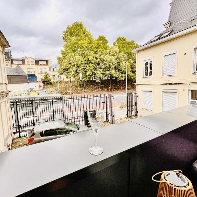 L'Écrin de Pierre T1 bis balcon - One-Bedroom Apartment - 2