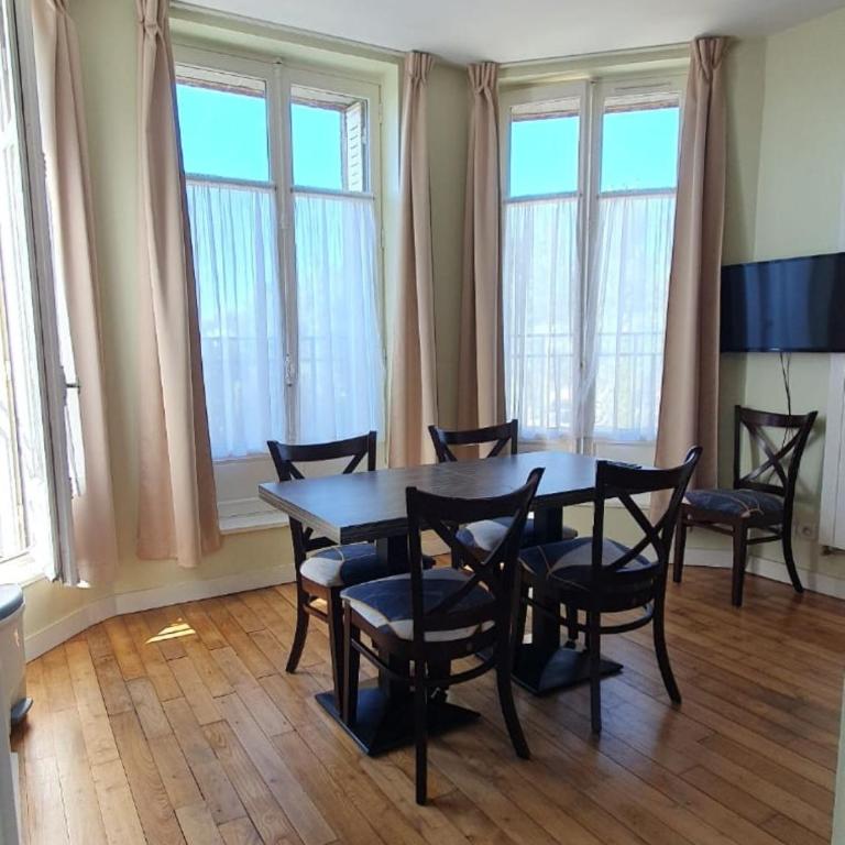 Manoir Le Castel & Villa Beaumaris - Appartement - Vue sur Jardin - 9