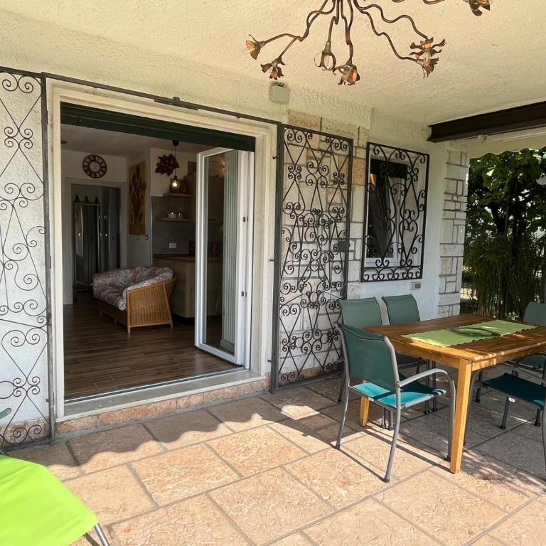Villino Isabella - Two-Bedroom Family Apartment - 23