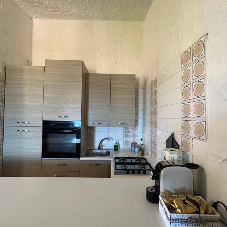 APPARTAMENTI BIANCANEVE by VILLA AUREA CAV - Appartamento con 2 Camere da Letto, Balcone e Vista mare - 11