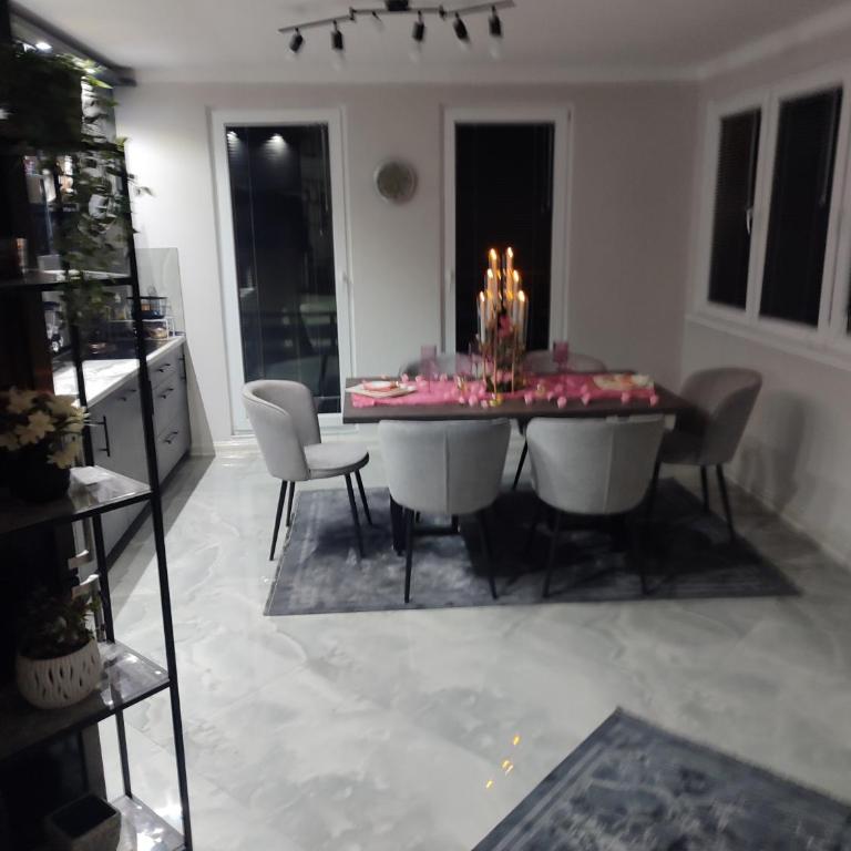 Villa Lea Tuzla - Vila - 10
