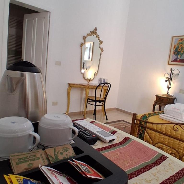 BnB '900 Lecce centro - Camera Matrimoniale con Balcone - 3