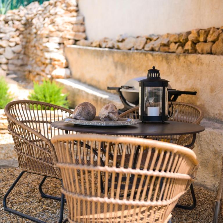 Calm private garden seaview shared pool parking - Appartement 2 Chambres - 4