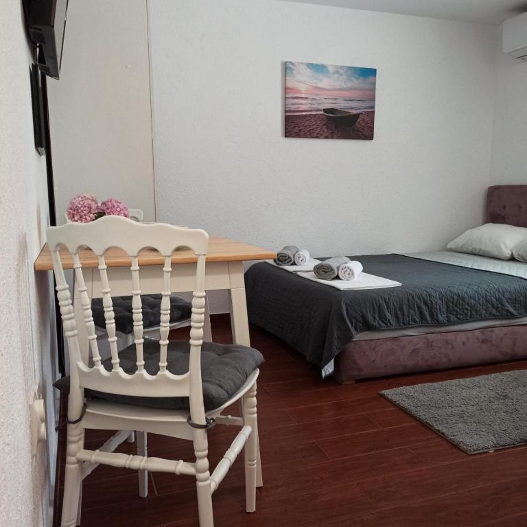 Apartman Tristan - Double Room - 11