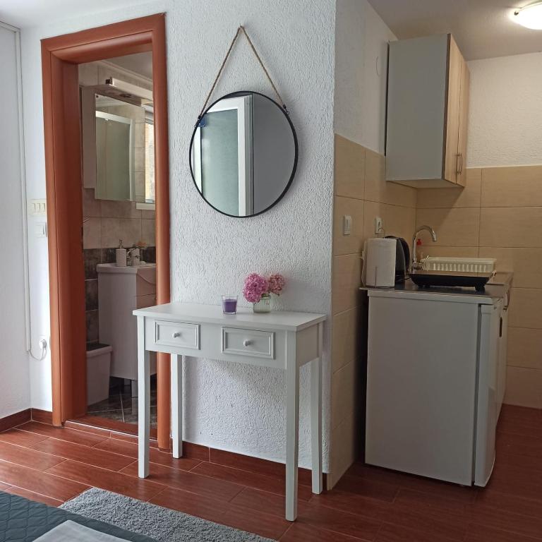 Apartman Tristan - Double Room - 7