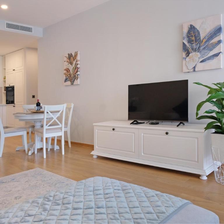 New Luxury Dorcol Downtown Apartment - Two-Bedroom Apartment - 28