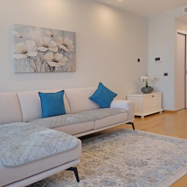 New Luxury Dorcol Downtown Apartment - Two-Bedroom Apartment - 35