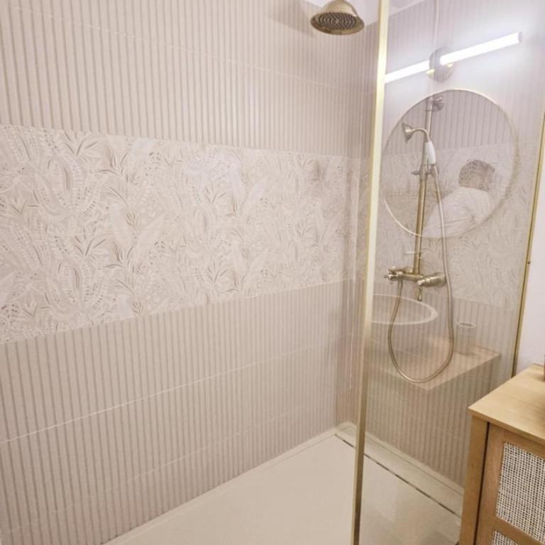 Le Cocon de la Bizontine - Appartement 1 Chambre avec Balcon - 9