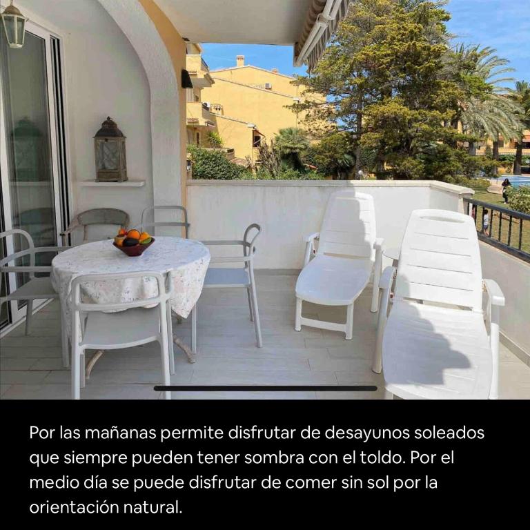 Apto. en Urbanización Albatros con salida a playa - Bungalow con vistas al jardín - 12